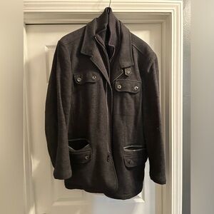 Men’s winter coat. Andrew Marc design. Heavy, double breasted, good condition.